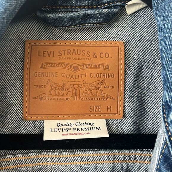 Levi's Men’s Original Denim Trucker Jean Jacket size Medium MSRP $150 worn once - Picture 5 of 8
